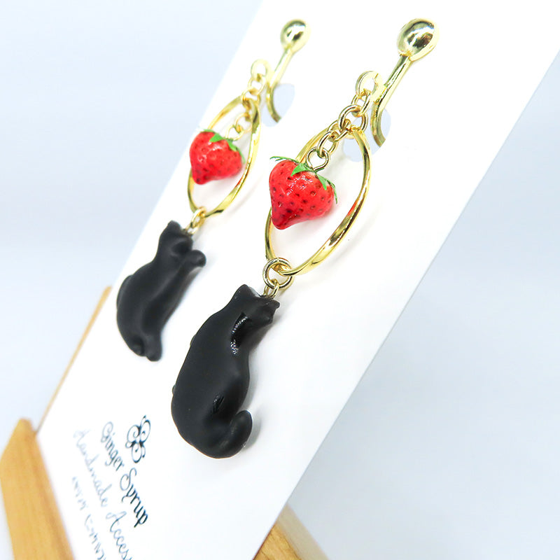 -泥棒猫- 苺 イヤリング