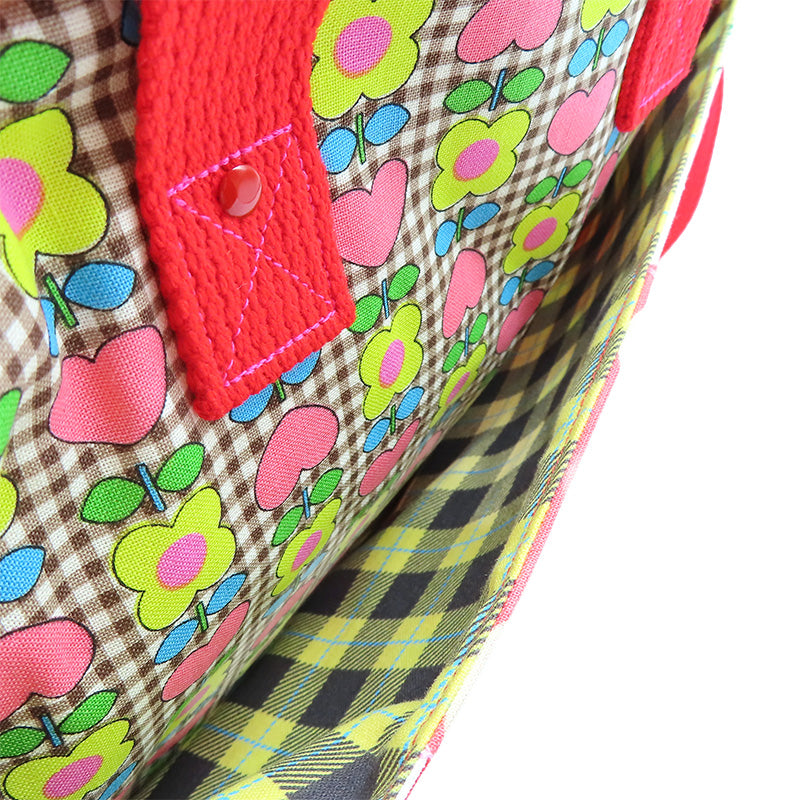 ボストンバッグM (ウサギ2匹)