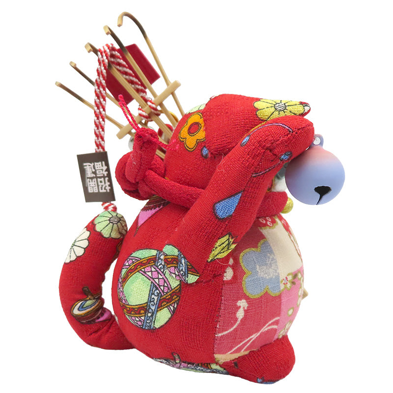 萩工房 わるねこ 熊手・鈴持ち 赤地に花柄 座布団付き