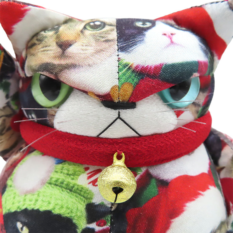 萩工房 わるねこ:中 右手上げ クリスマスねこ柄(座布団付き)