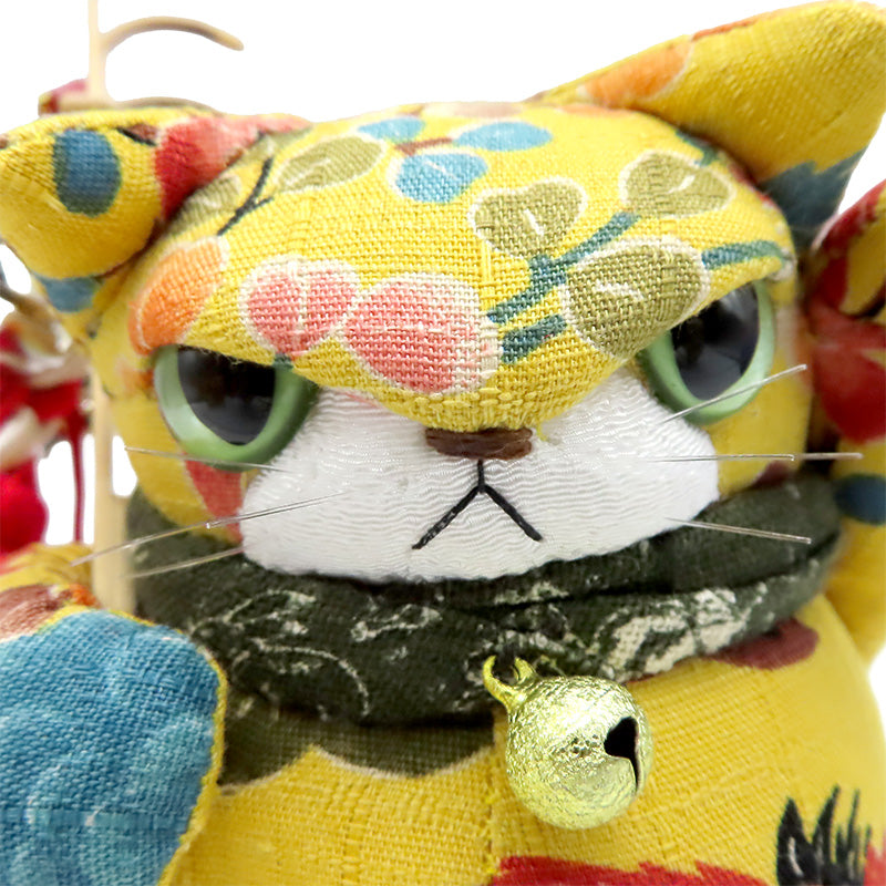 萩工房 わるねこ 熊手・鈴持ち 琉球紅型風 座布団付き