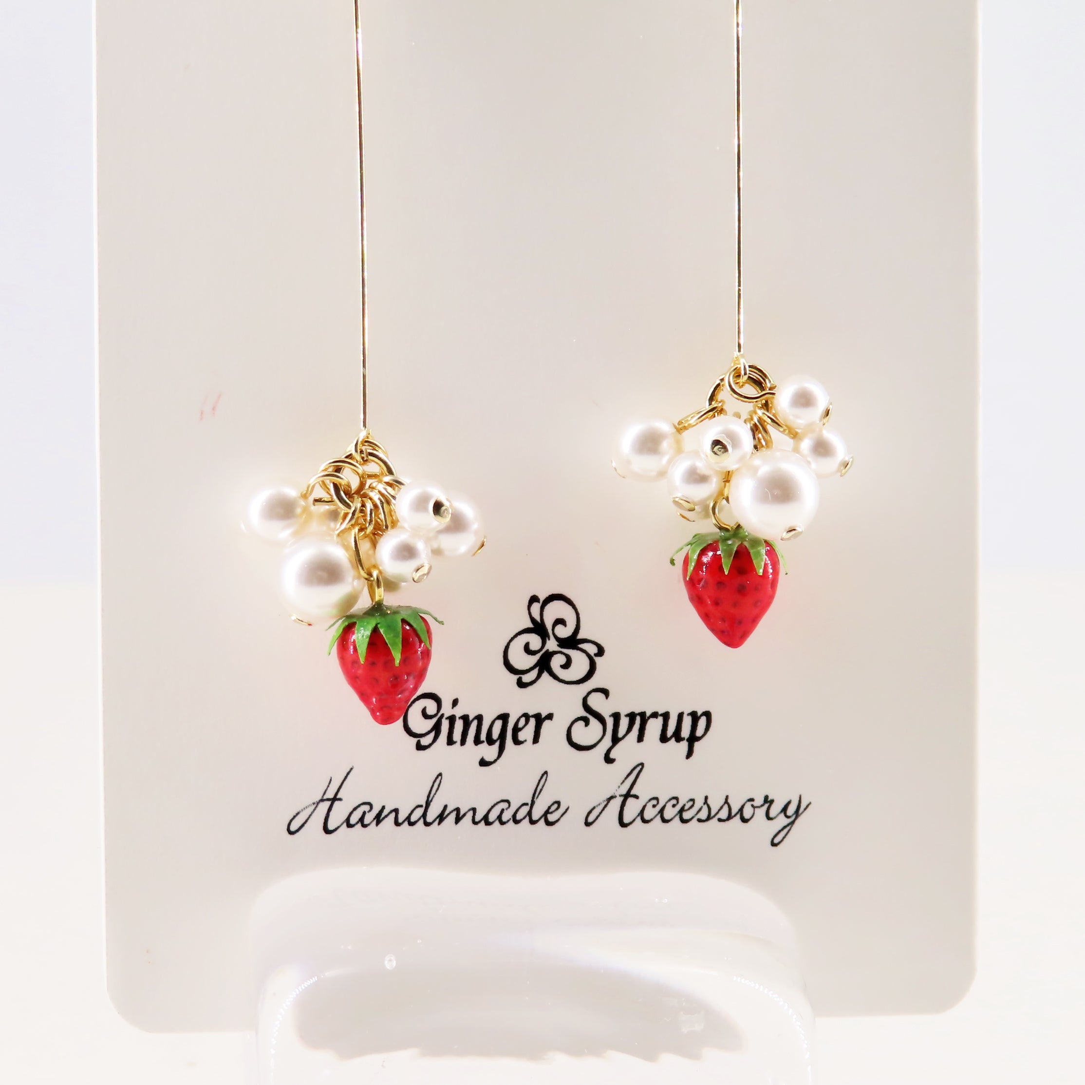 -ゆらゆら苺- 房なり イヤリング