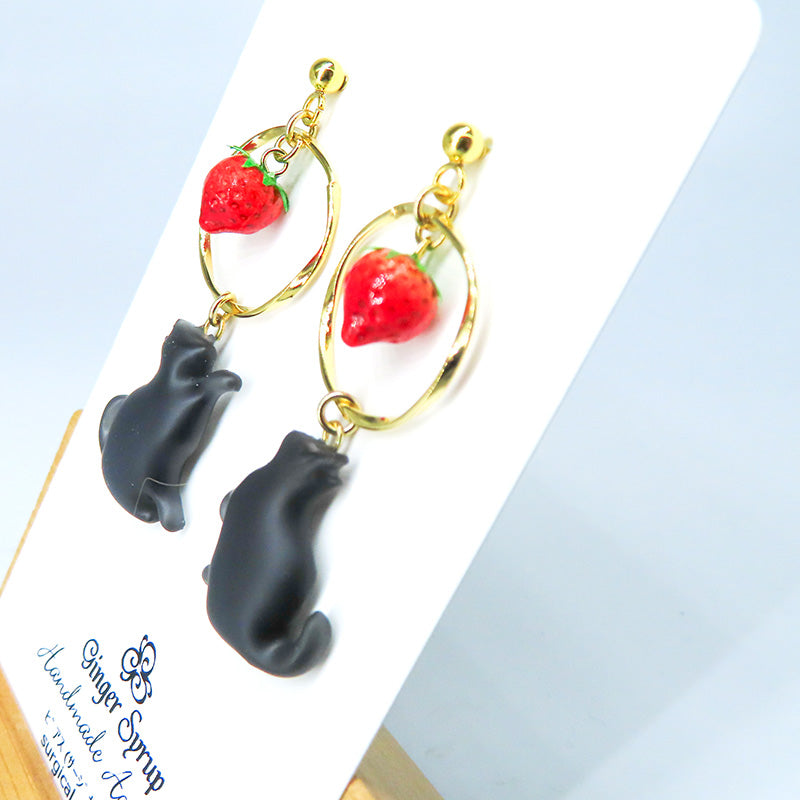 泥棒猫- 苺 ピアス