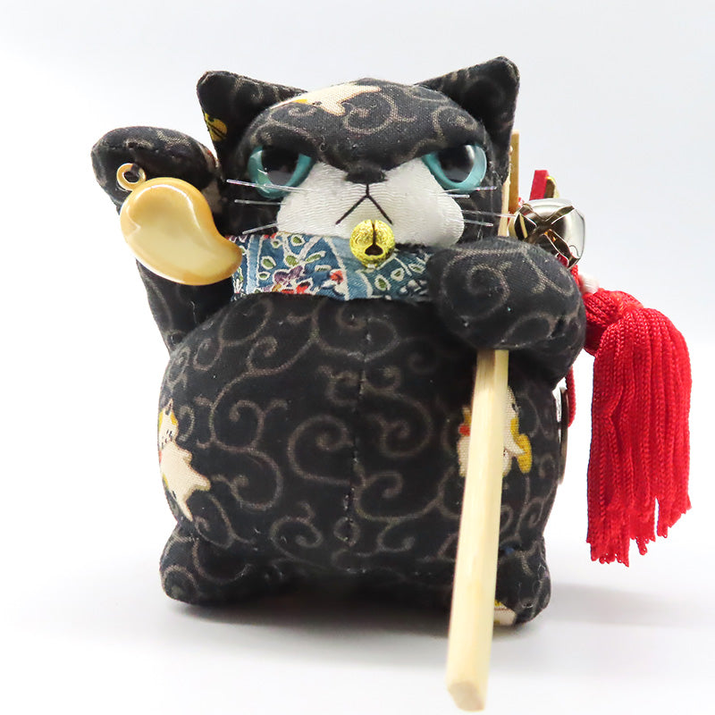 萩工房　わるねこ　熊手・勾玉持ち　ねこ唐草柄　座布団付き