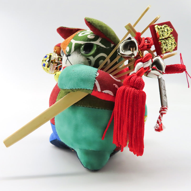 萩工房　わるねこ　熊手・鈴持ち　生地カラフル　座布団付き