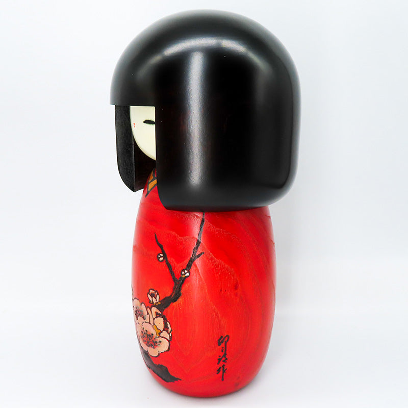 こけし 様 Each kokeshi doll by artisan Ushine Ikeuchi has its own