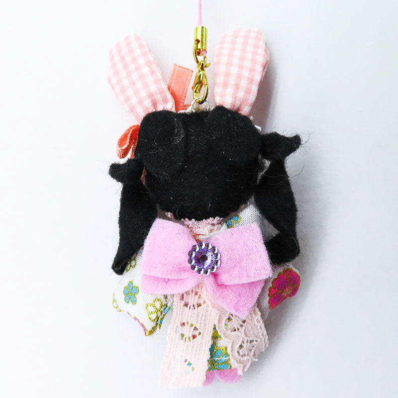 着物ドール ストラップ 小サイズ　黒髪うさ耳（ローズクオーツ付き）
