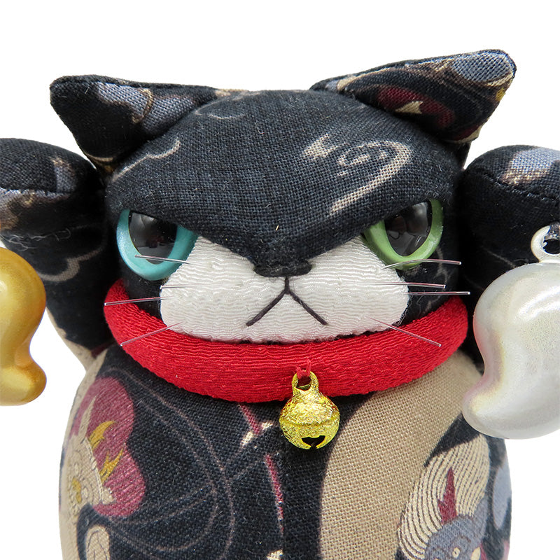 萩工房　わるねこ　両手上げ・勾玉持ち【風神雷神】