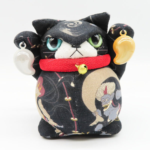 萩工房 わるねこ 勾玉持ち（両手上げ） 風神雷神柄 座布団付き