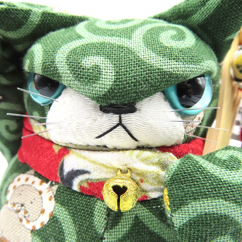 萩工房　わるねこ　熊手・鈴持ち　どじょうすくい柄（鈴：オレンジ）　座布団付き