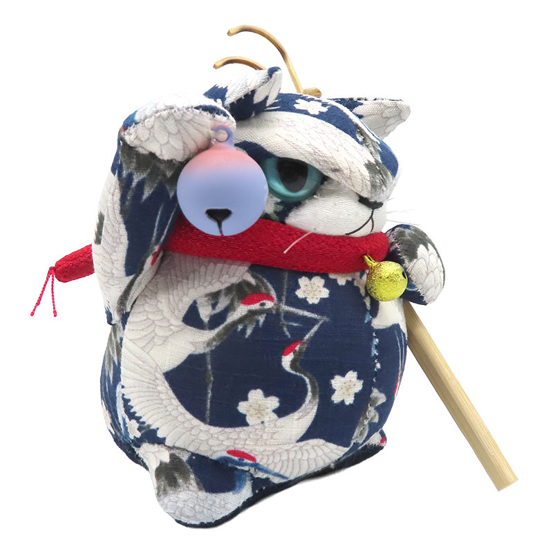 萩工房　わるねこ　熊手・鈴持ち　鶴柄：紺 座布団付き