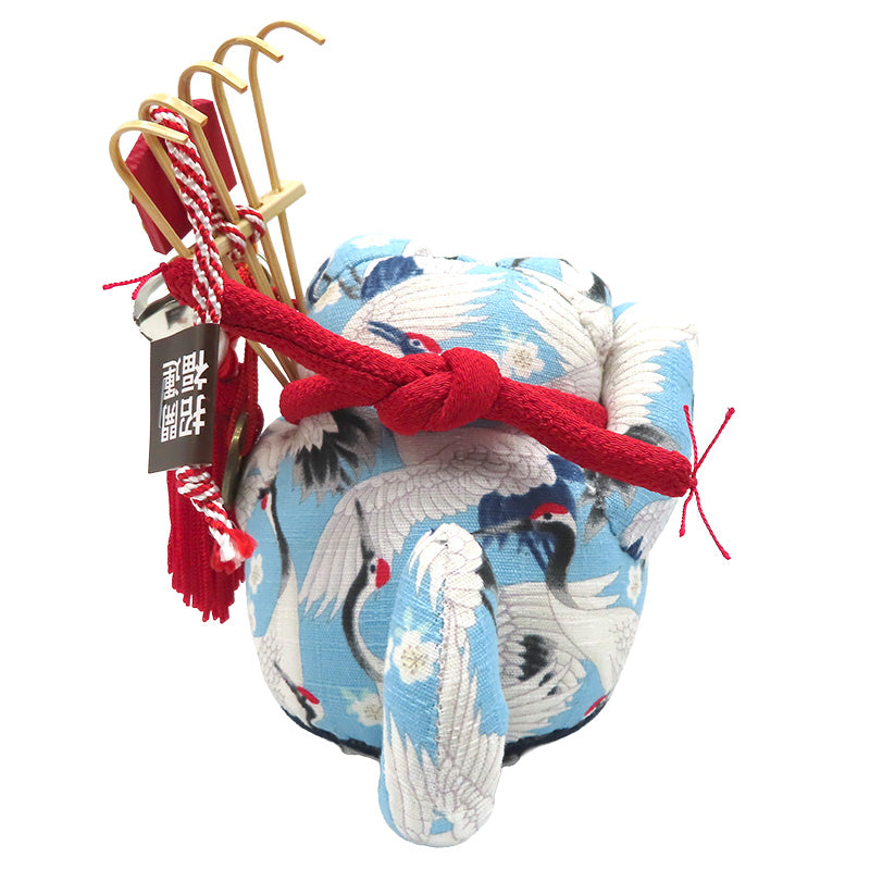 萩工房　わるねこ　熊手・鈴持ち　鶴柄：水色　座布団付き