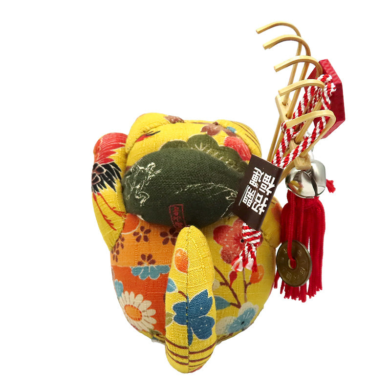 萩工房　わるねこ　熊手・鈴持ち　琉球紅型風　座布団付き