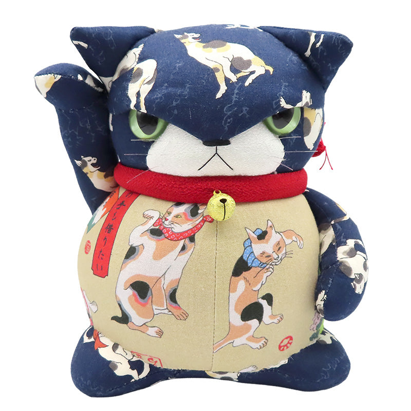 萩工房　わるねこ：大　右手上げ・日本画風の猫柄　(座布団付き)