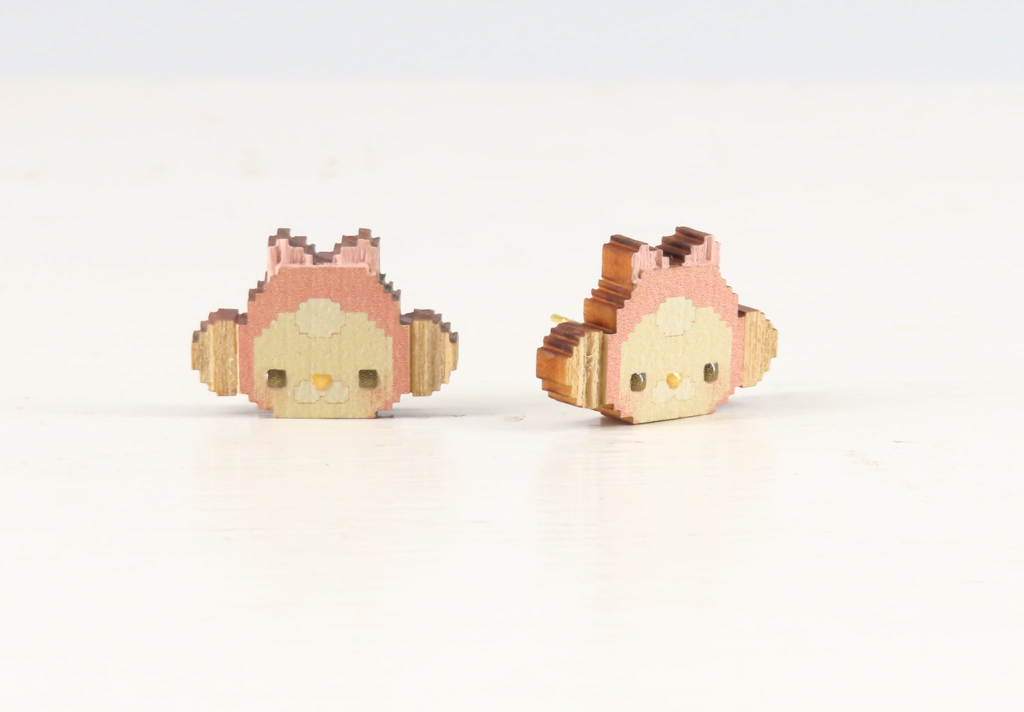 カクカクくるみちゃんピアス　ピンク